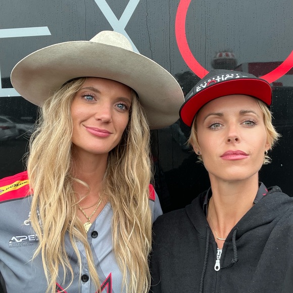 Meet your Posher, Kelly - Picture 3 of 5